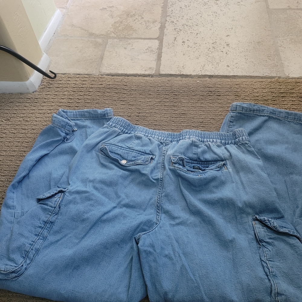 Gap Mid Rise Wide Leg Baggy Cargo Light Jeans, Size 31/12 Loose Fit Pockets. - Picture 15 of 16